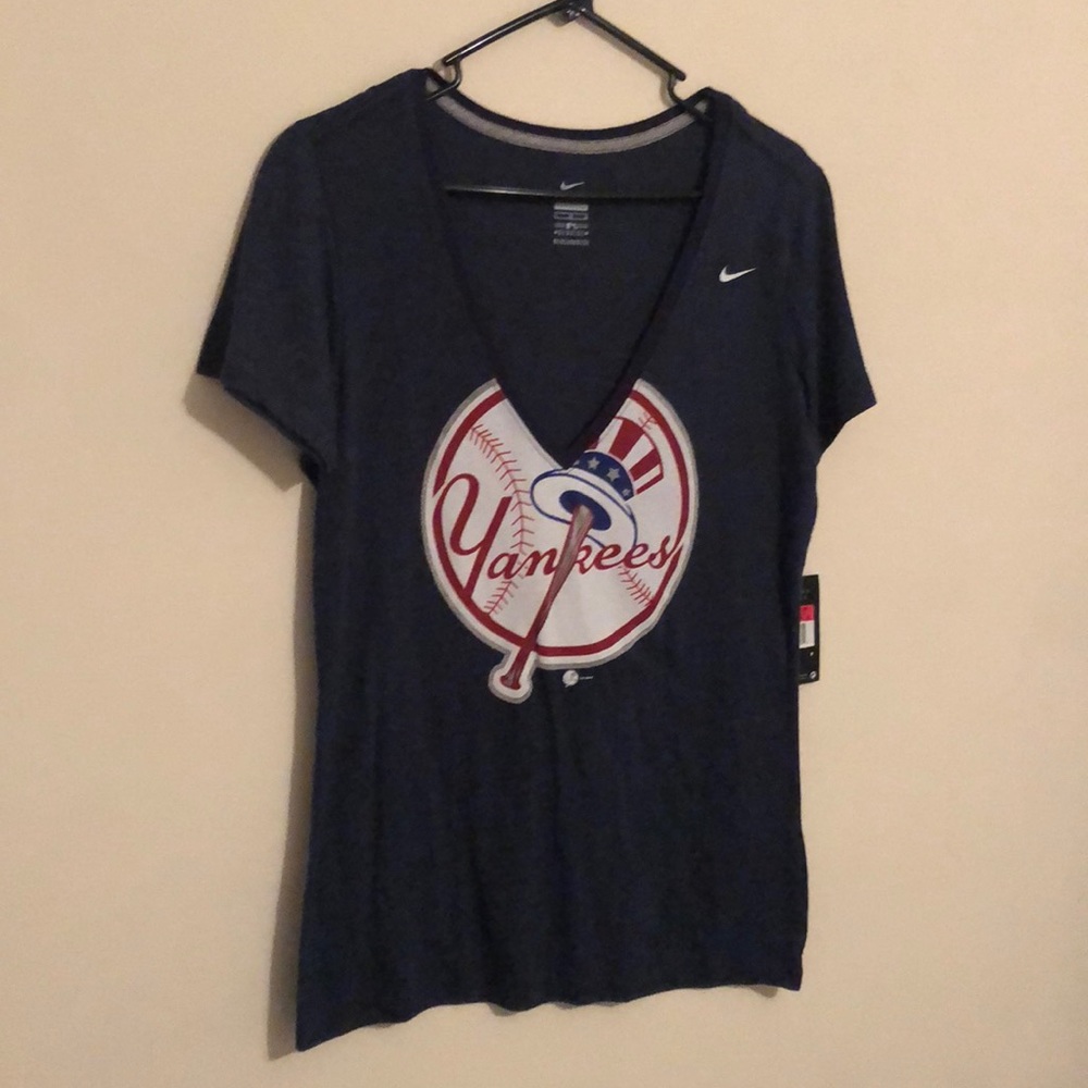 Nike Yankees v-neck